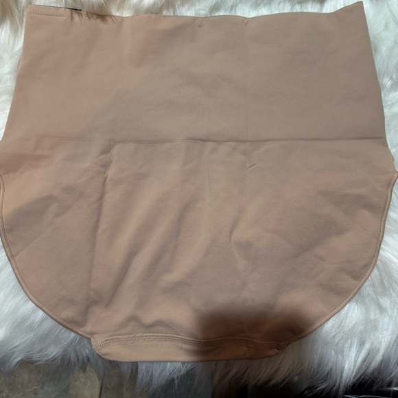 SPANX Tan Fitted Crop Sleeveless Tank Top - Picture 2 of 6